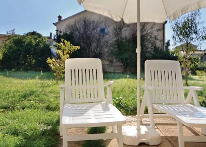 아파트 Vesna 812 메덜린