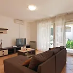 Vesna 812 Apartamento *