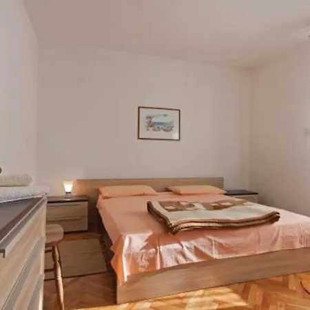 Apartament Vesna 812