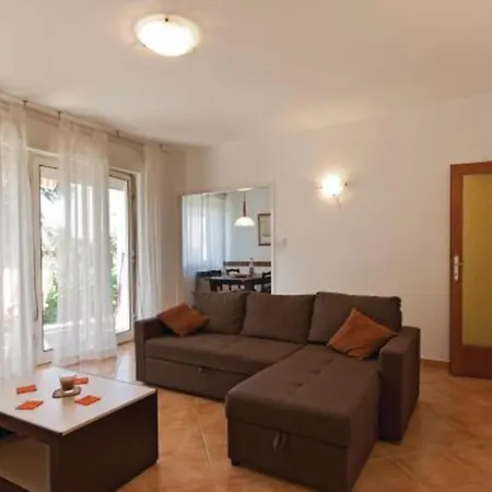 Apartment Vesna 812